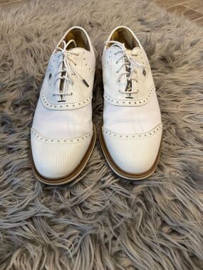 FootJoy White Leather Wingtip Derby DRYJOYS premiere series with Ortholite